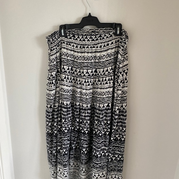 INC International Concepts Black and White Maxi A-Line Skirt - Picture 3 of 6